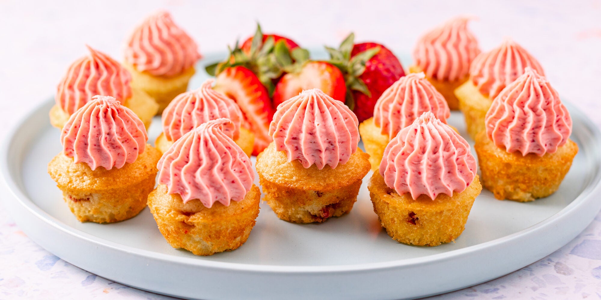 Mini Strawberry Cupcakes with Strawberry Cream Cheese Frosting